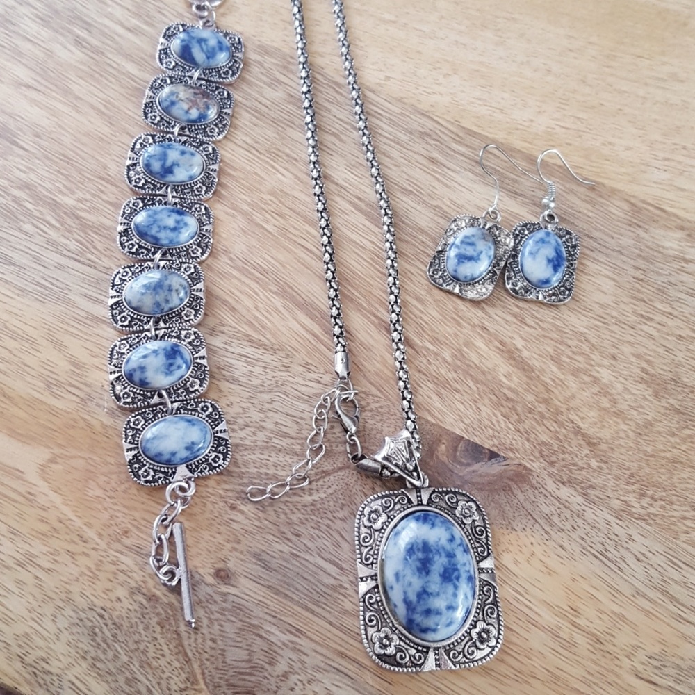 Authentic handcrafted jewelry set